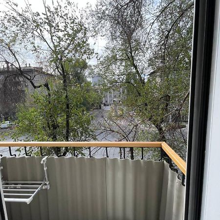 Apartment On Kievskaya Street بيشكيك المظهر الخارجي الصورة