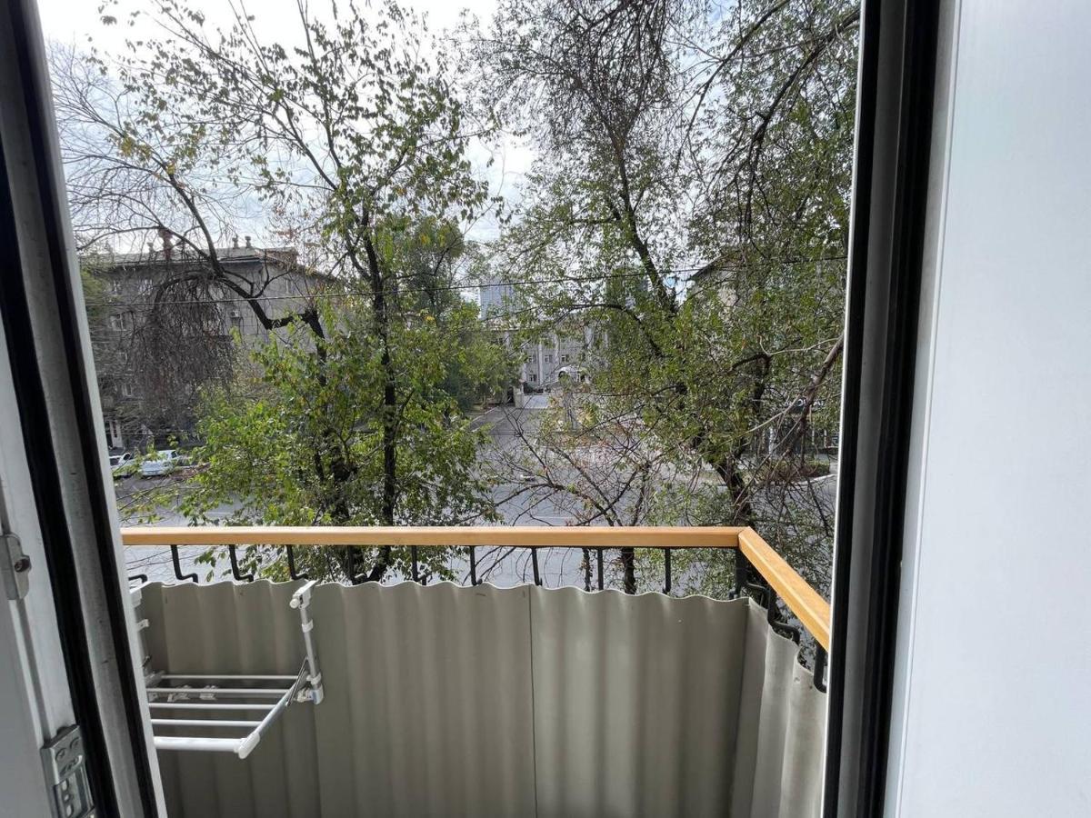 Apartment On Kievskaya Street بيشكيك المظهر الخارجي الصورة